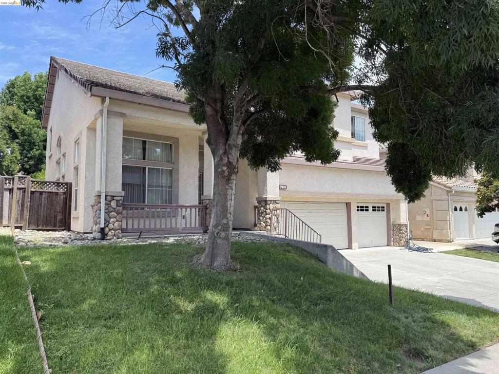 709 Black Oak Way Property Photo 1