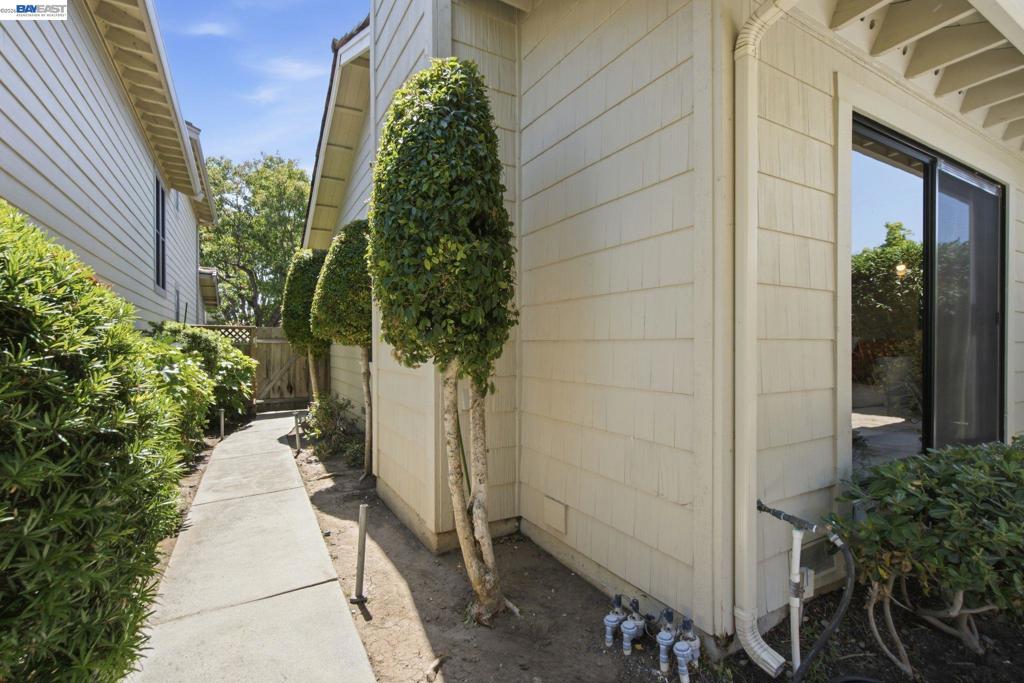 1896 Brixton Ct Property Photo 34