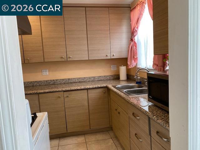 559 43rd Street Property Photo 5