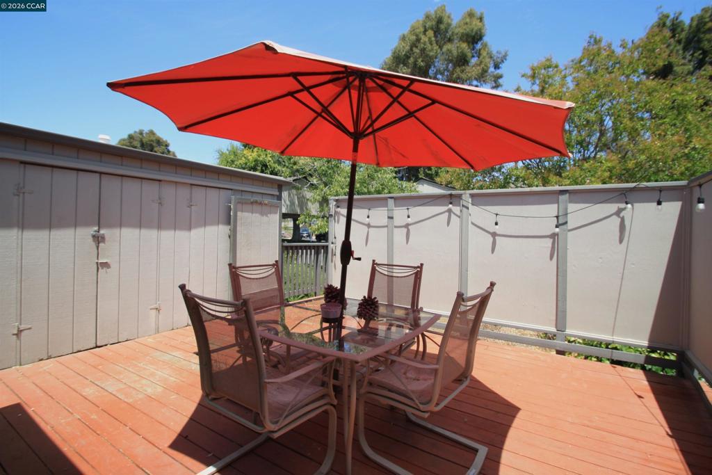1506 Ashwood Dr Property Photo 5