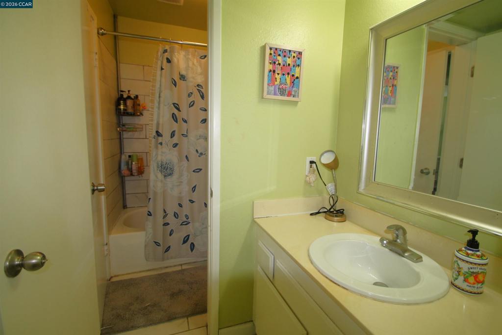 1506 Ashwood Dr Property Photo 21