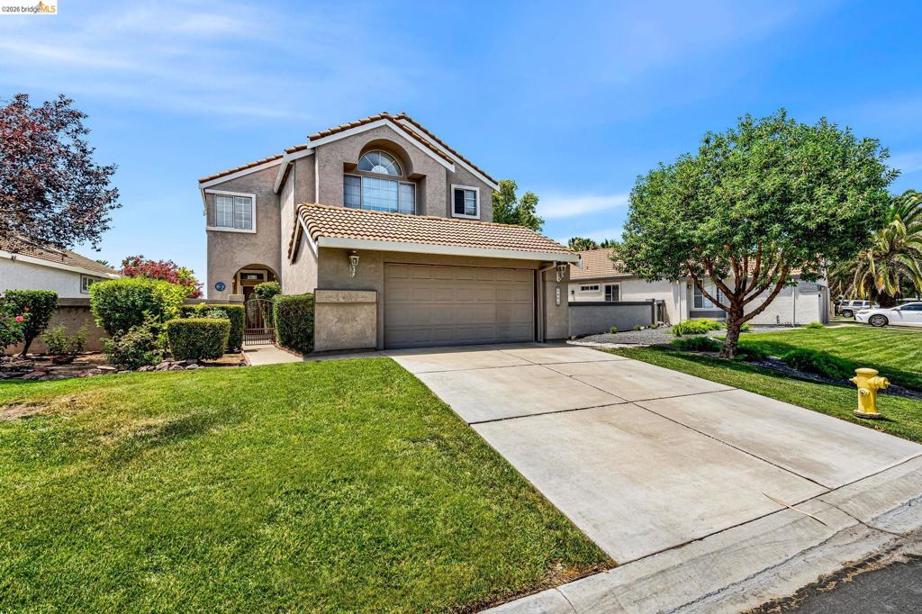 2451 Cherry Hills Drive Property Photo 2