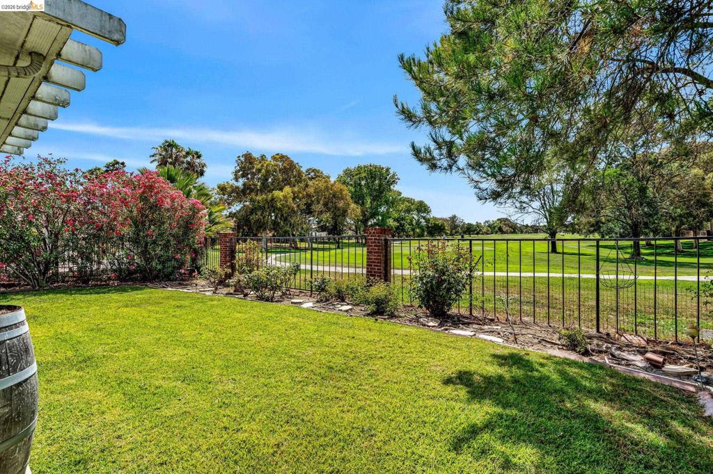 2451 Cherry Hills Drive Property Photo 38