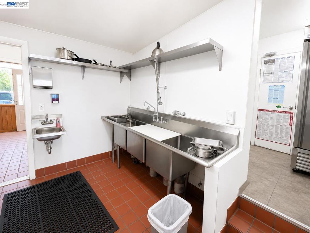 33 Visitation Ave Property Photo 3