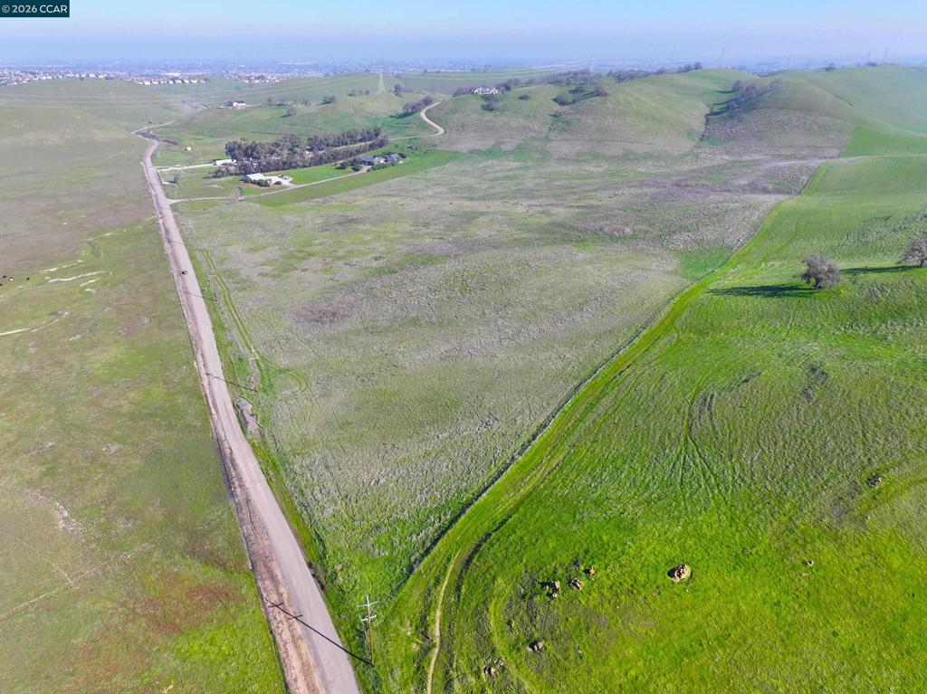 Briones Valley Rd Property Photo 9