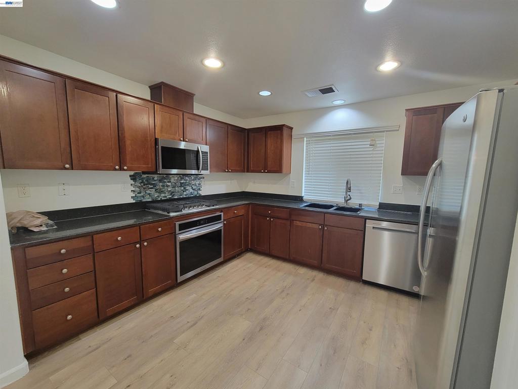 313 Turnstone Cir Property Photo 15
