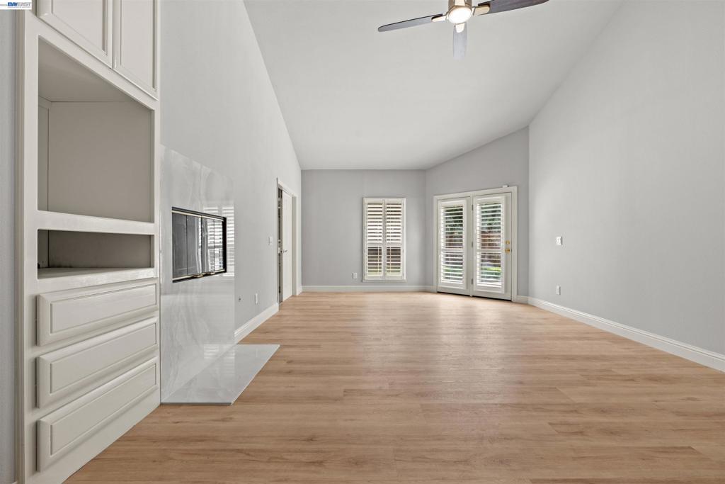 4713 Longcove Dr Property Photo 11