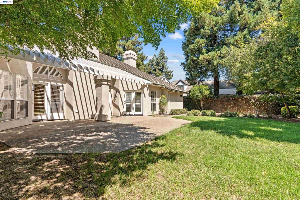 4713 Longcove Dr Property Photo 21