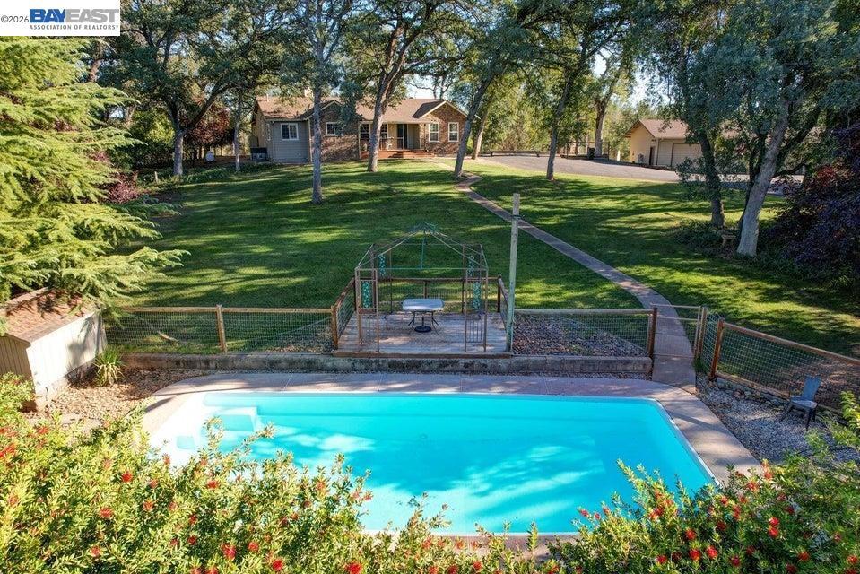 19650 Russell Property Photo 11