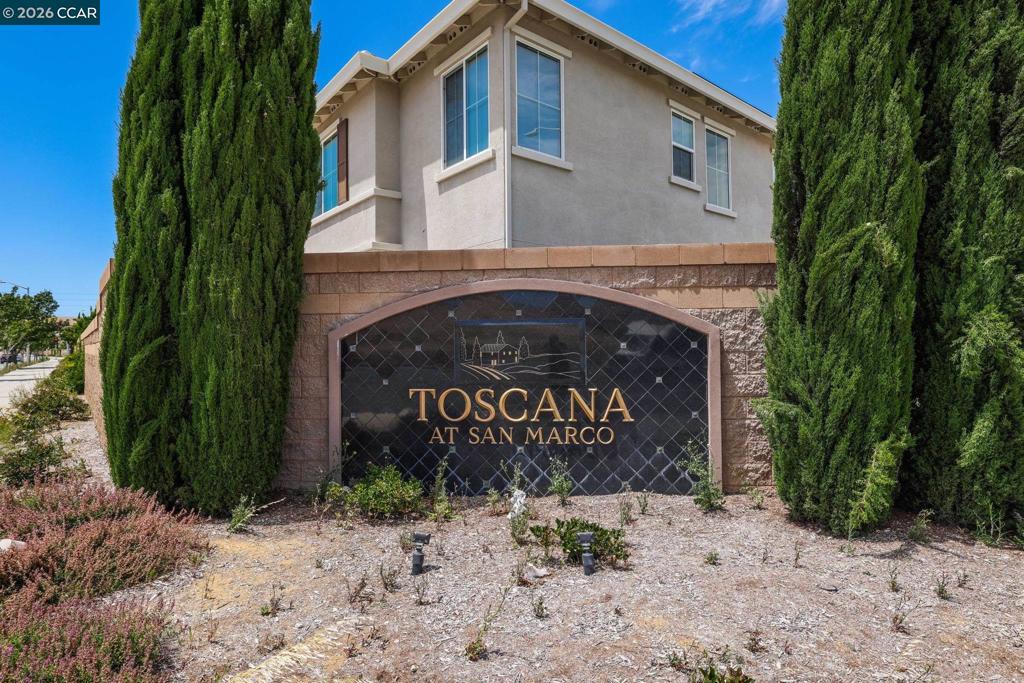 2273 Toscana Dr Property Photo 55
