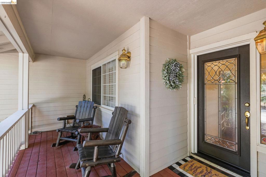 19015 Apple Valley Dr Property Photo 4