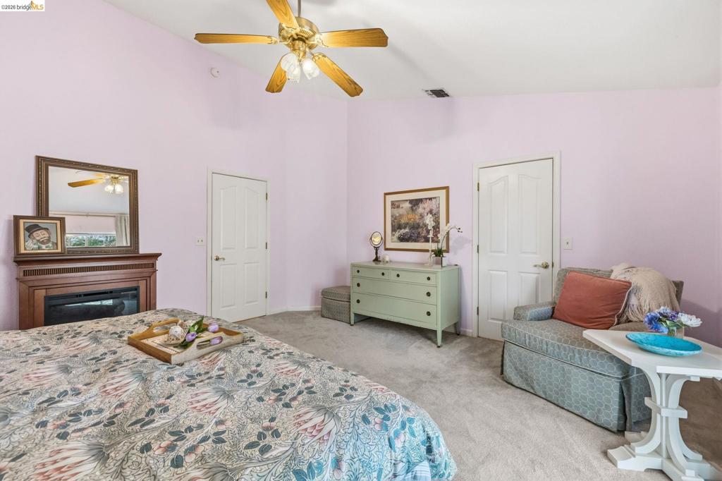 19015 Apple Valley Dr Property Photo 22