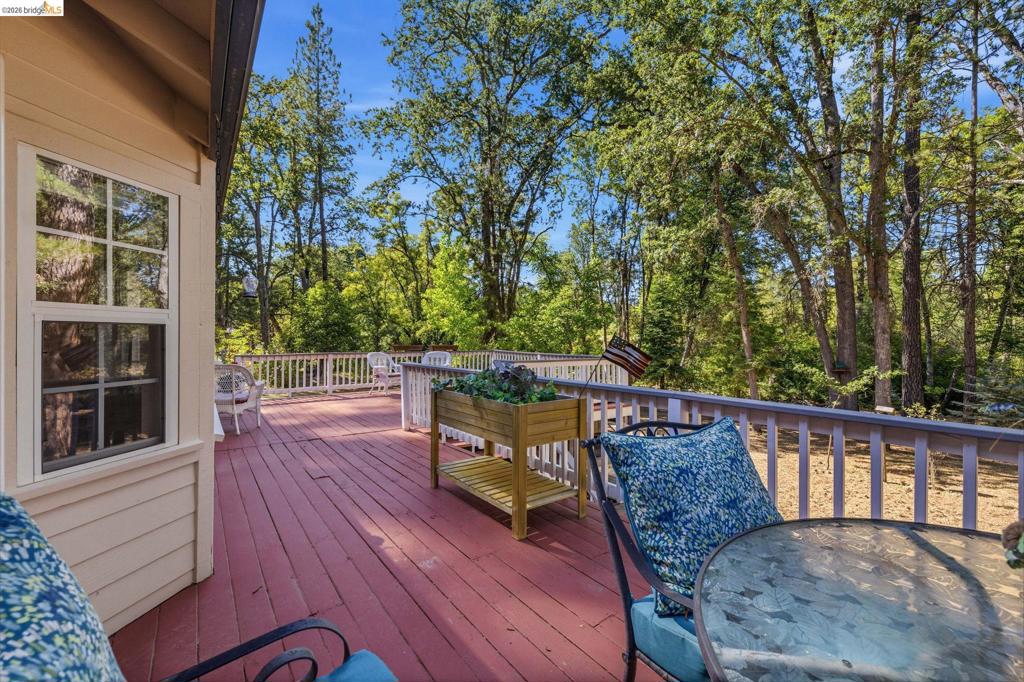 19015 Apple Valley Dr Property Photo 27