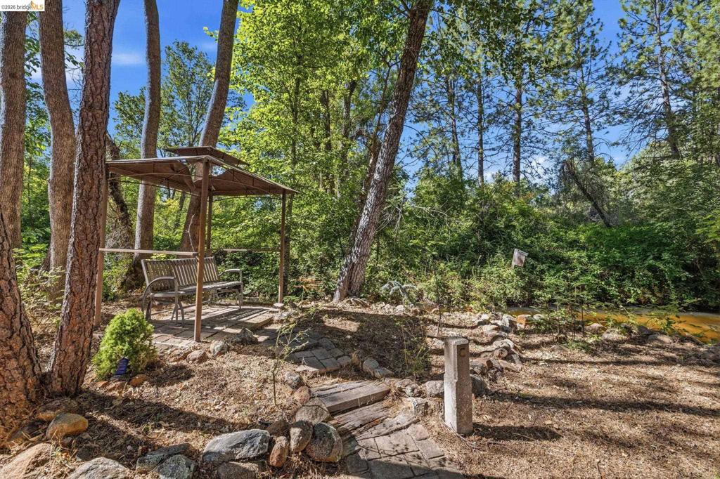 19015 Apple Valley Dr Property Photo 32