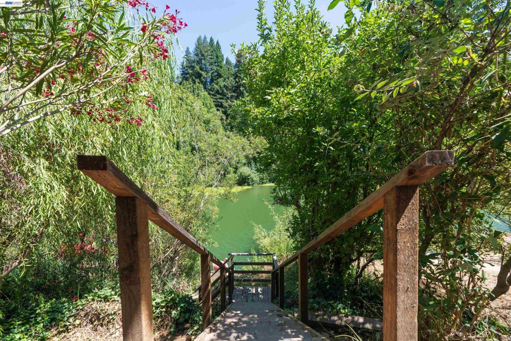 15573 Riverside Dr Property Photo 18