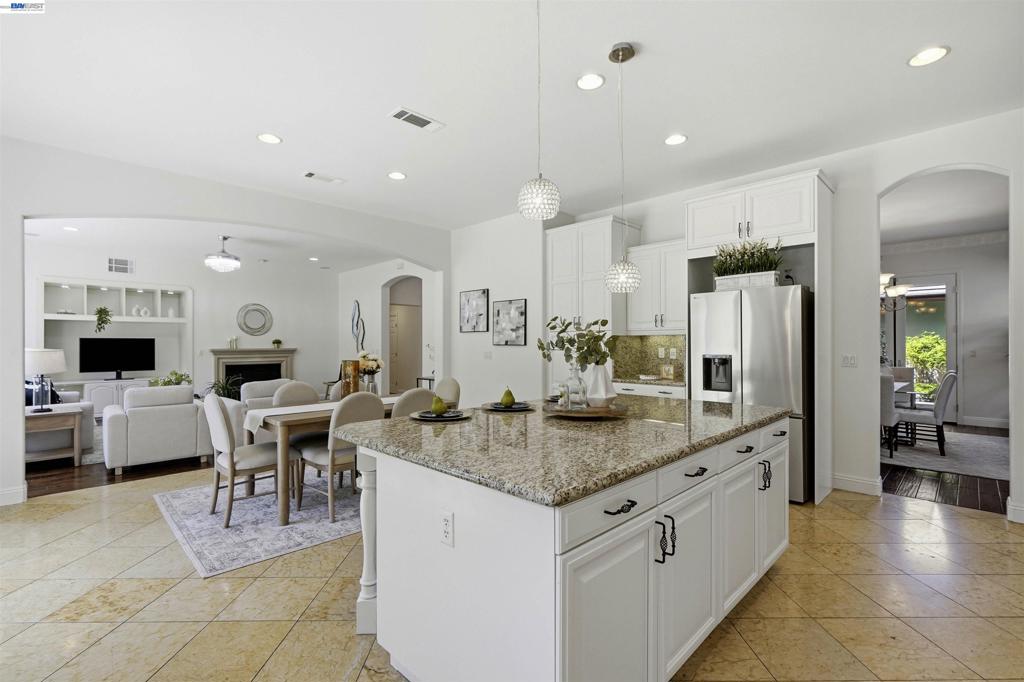 3923 Jamie Place Property Photo 17