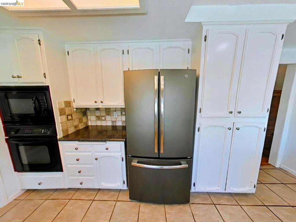 1612 Geyser Cir Property Photo 7