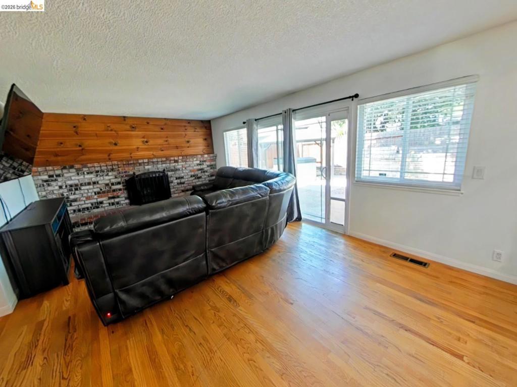 1612 Geyser Cir Property Photo 22