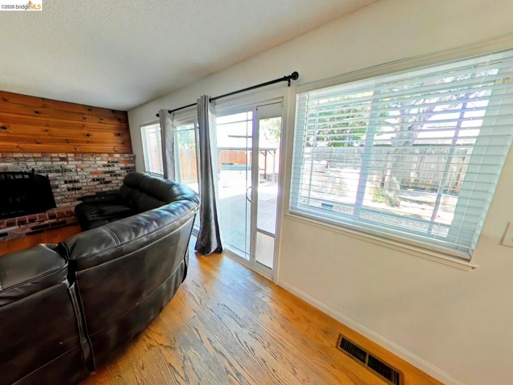 1612 Geyser Cir Property Photo 23