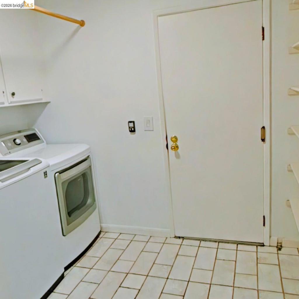 1612 Geyser Cir Property Photo 27