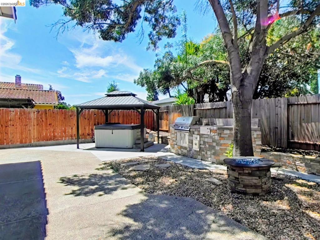 1612 Geyser Cir Property Photo 43