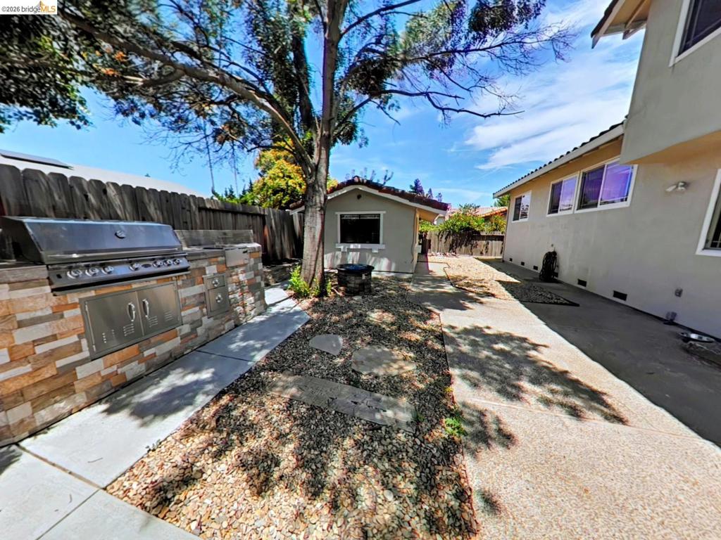 1612 Geyser Cir Property Photo 44