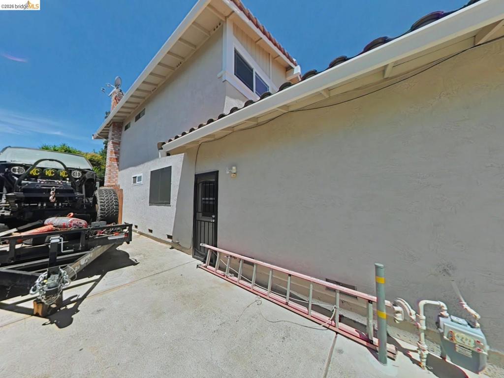 1612 Geyser Cir Property Photo 48