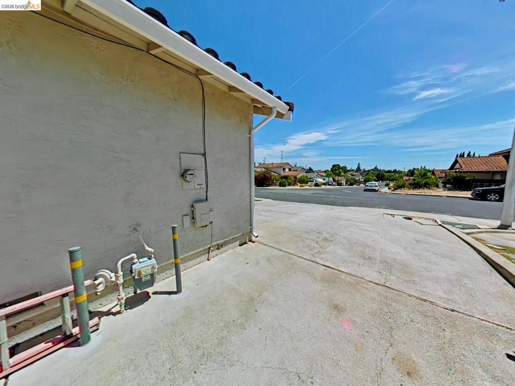 1612 Geyser Cir Property Photo 49