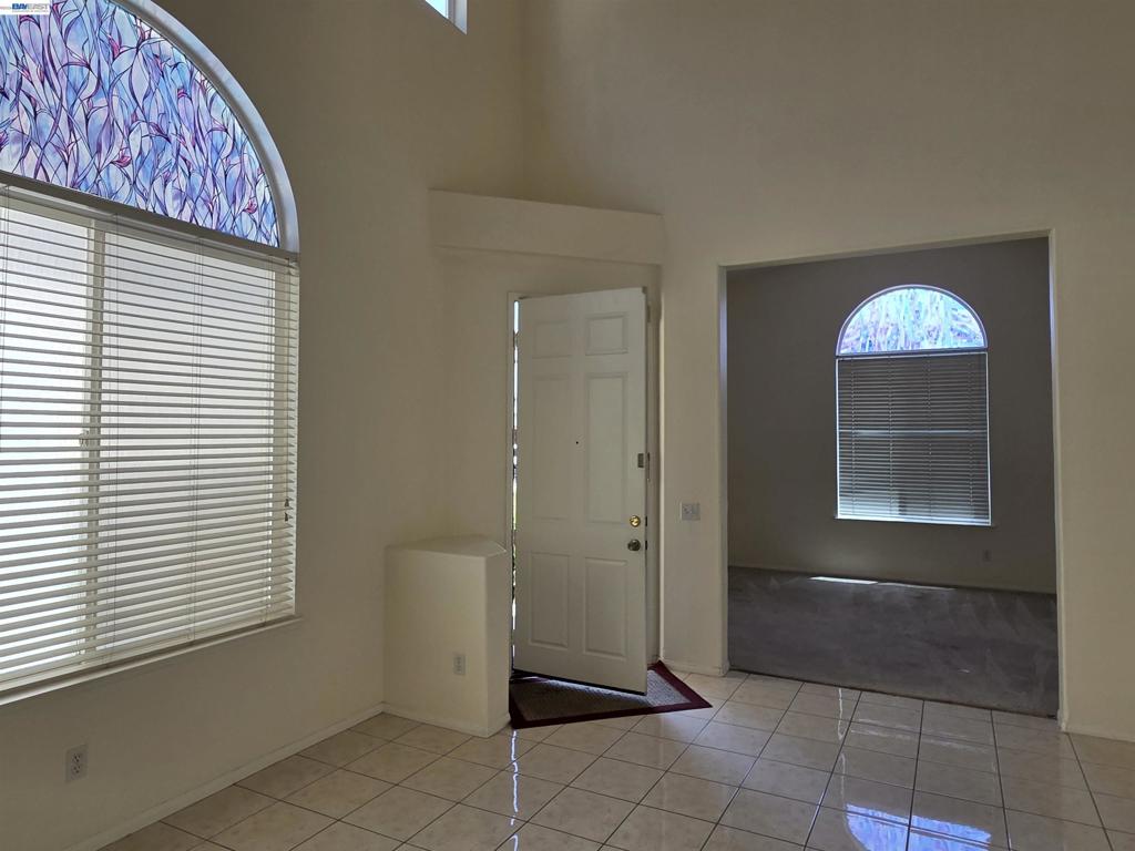 132 Citrine Ct Property Photo 3