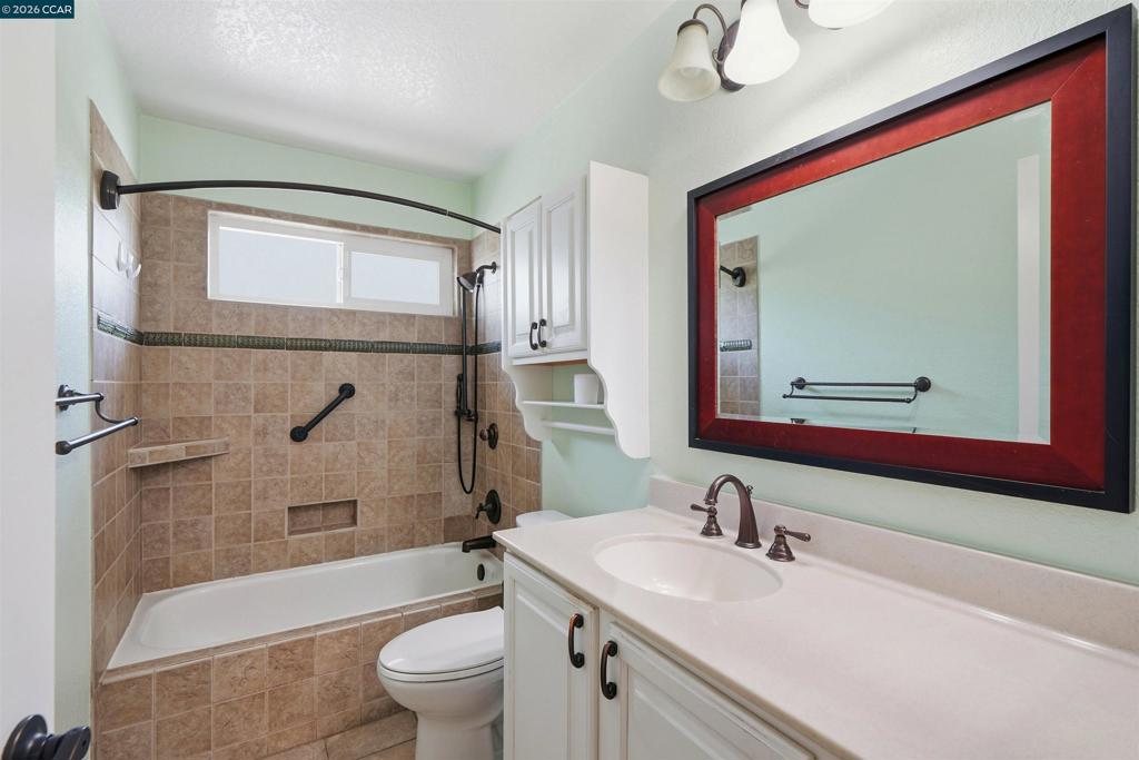 775 Center Ave Property Photo 21