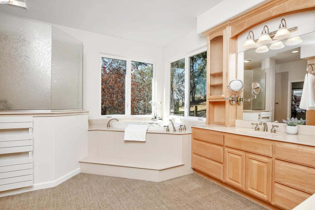 16096 Parkridge Ave Property Photo 10