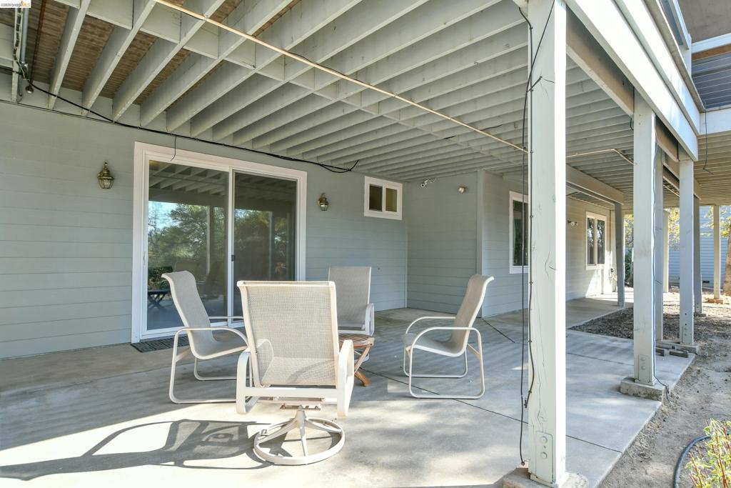 16096 Parkridge Ave Property Photo 15