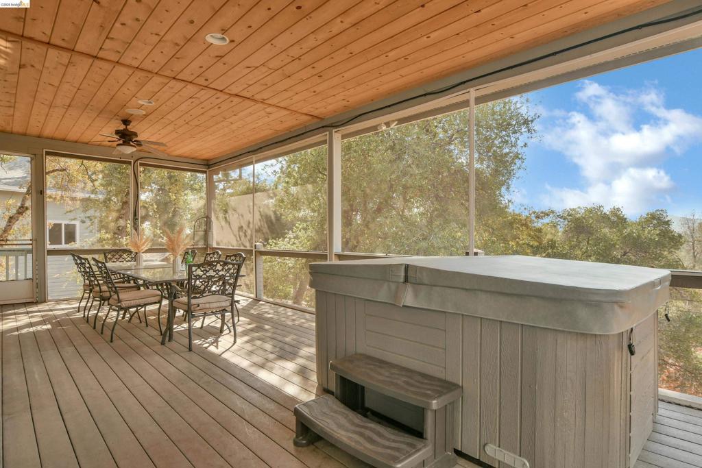 16096 Parkridge Ave Property Photo 28