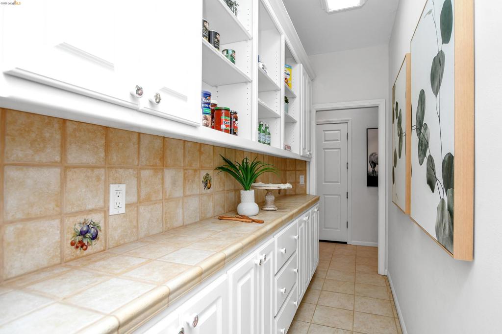 16096 Parkridge Ave Property Photo 30