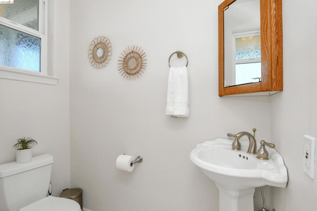 16096 Parkridge Ave Property Photo 31