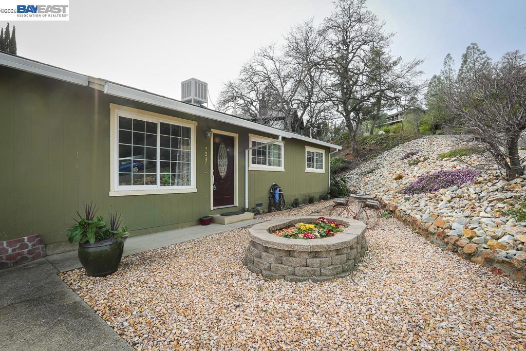 3345 Oakwood Place Property Photo 4
