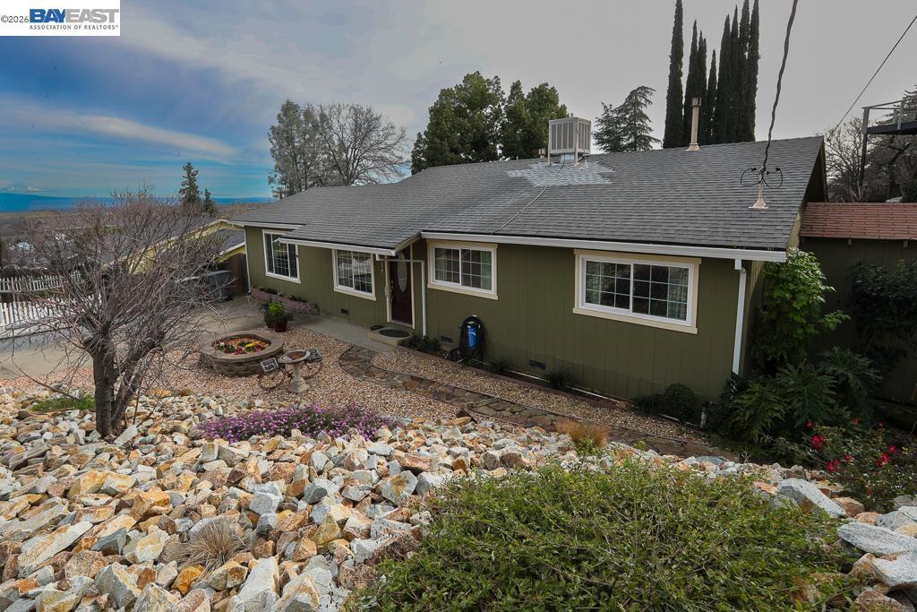 3345 Oakwood Place Property Photo 7