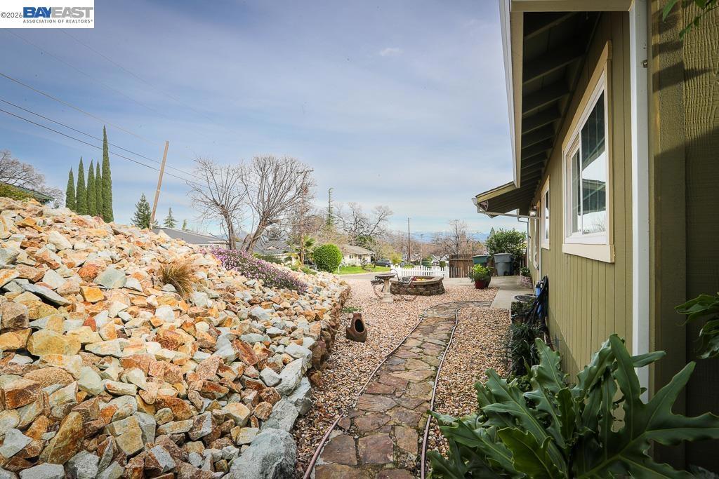 3345 Oakwood Place Property Photo 9