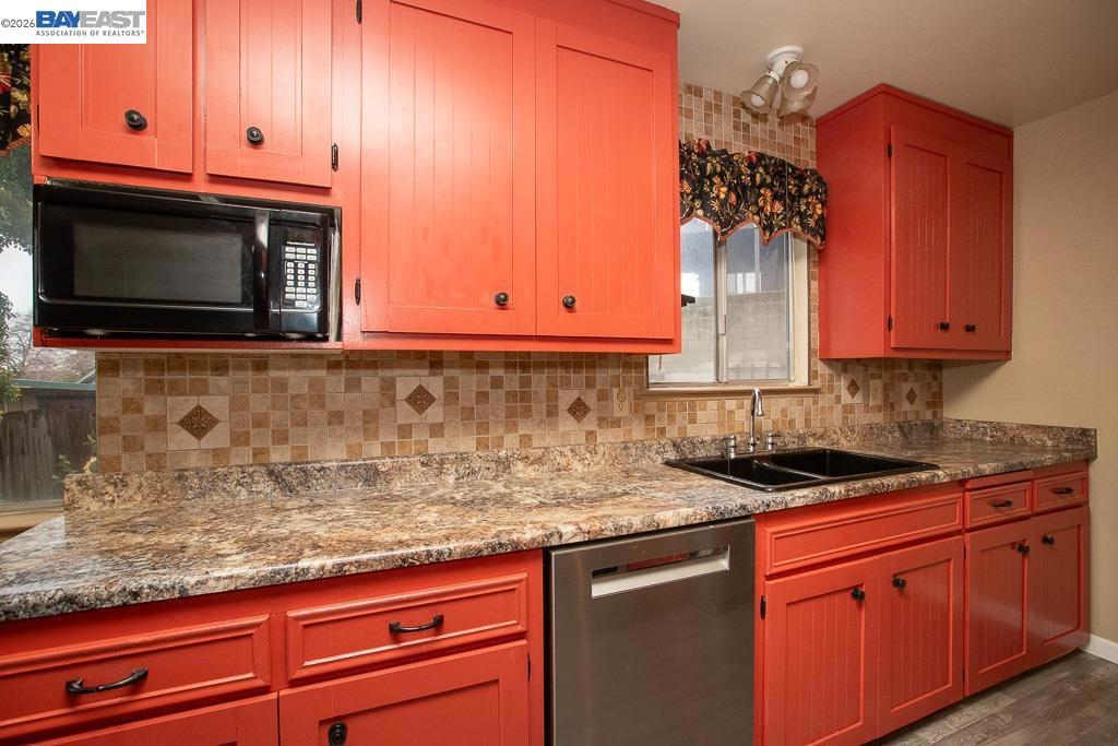 3345 Oakwood Place Property Photo 25