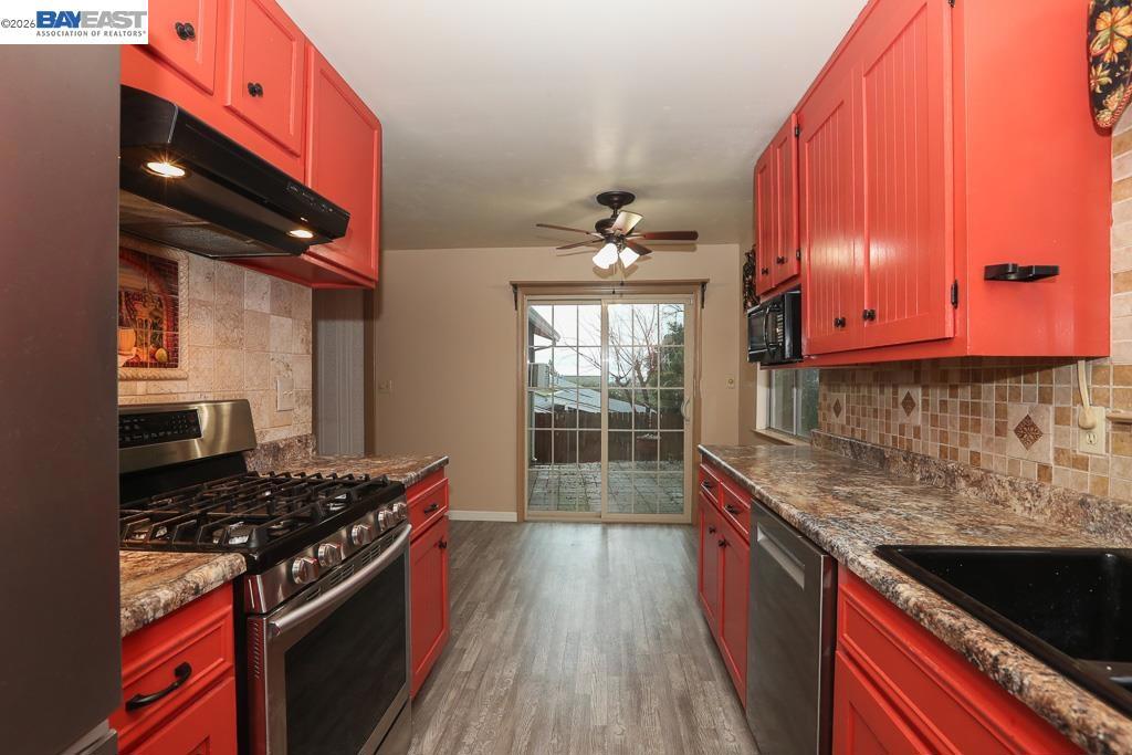 3345 Oakwood Place Property Photo 27