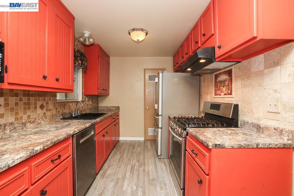 3345 Oakwood Place Property Photo 28