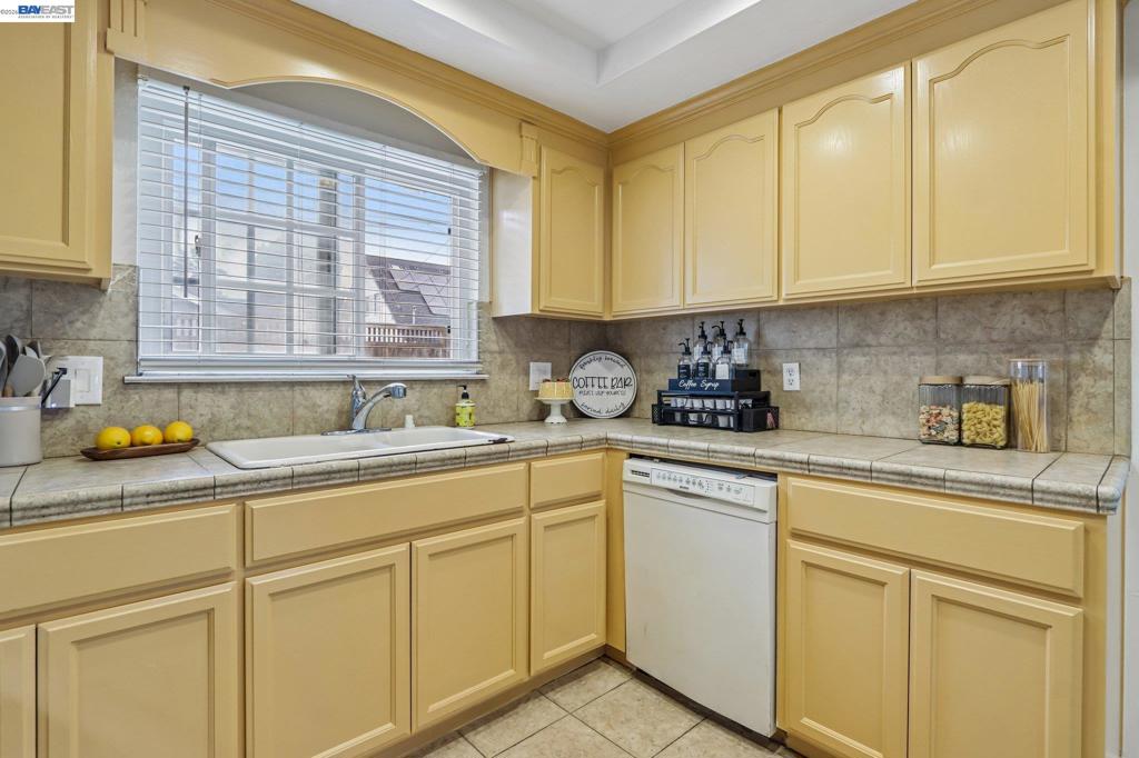 221 Beegum Way Property Photo 8