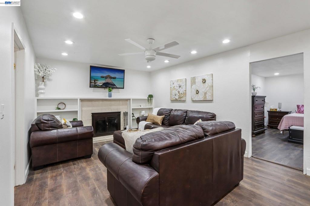 221 Beegum Way Property Photo 12