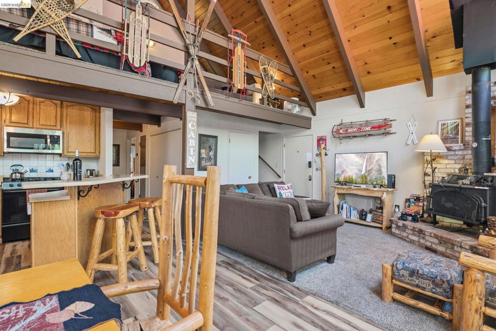 24255 Black Oak Ct Property Photo 7
