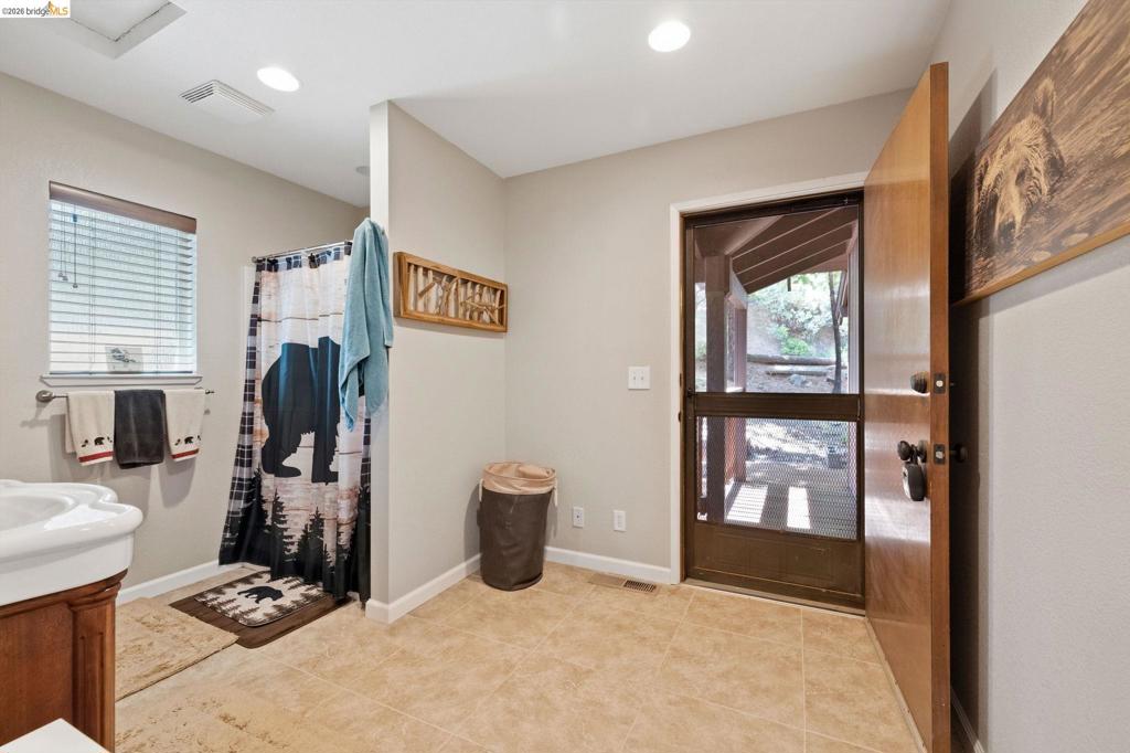 24255 Black Oak Ct Property Photo 24