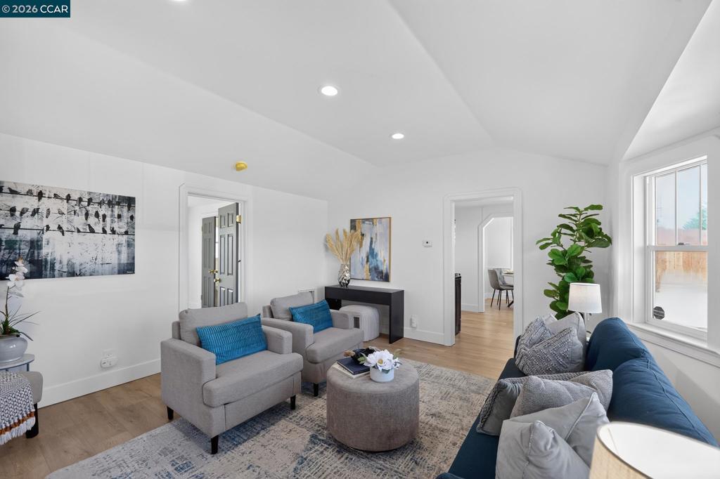 427 Grant Street Property Photo 5
