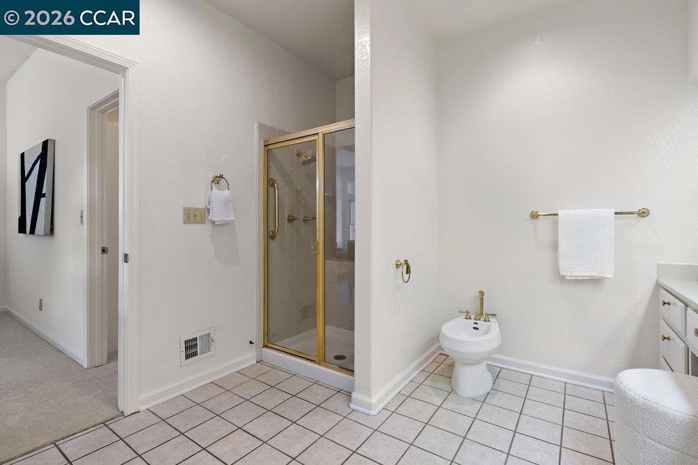 1901 Lakeshire Dr Property Photo 24