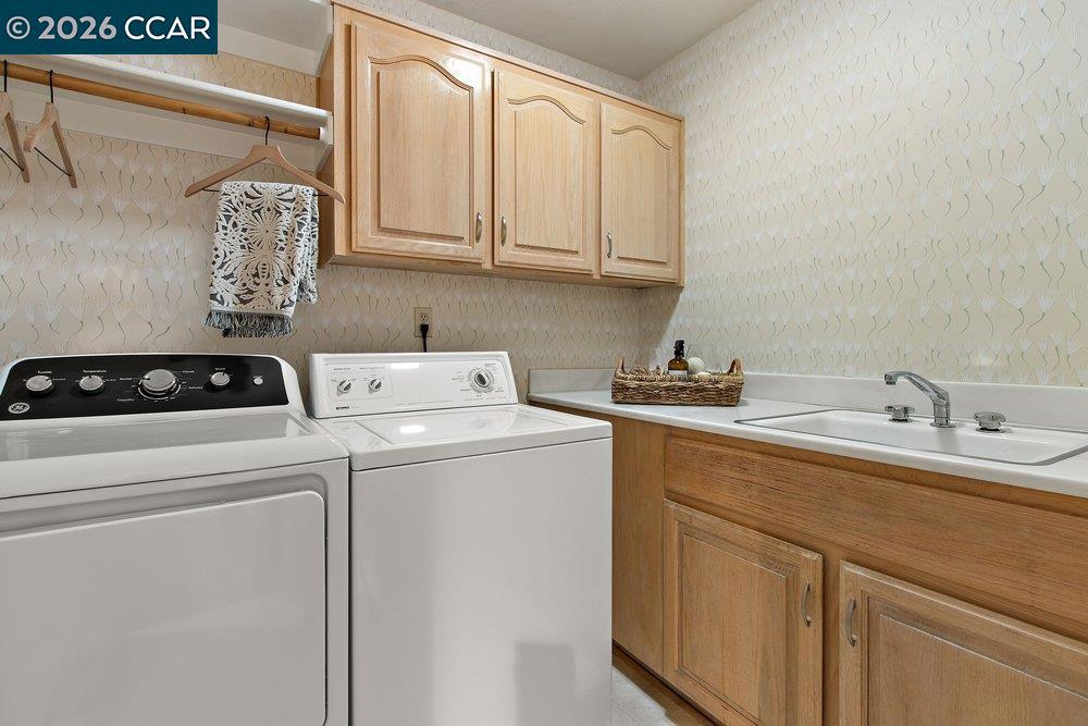 1901 Lakeshire Dr Property Photo 32
