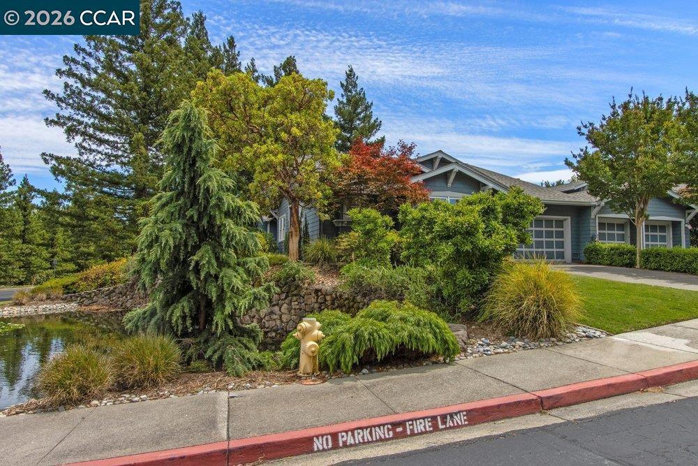 1901 Lakeshire Dr Property Photo 39