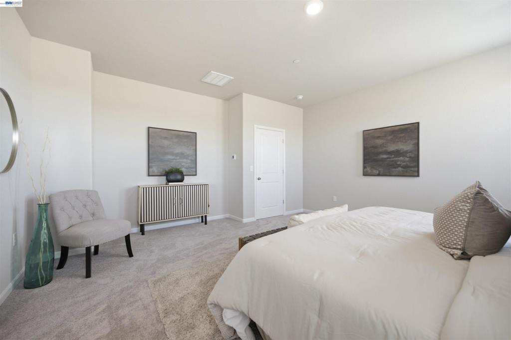 200 De Bord Dr Property Photo 25